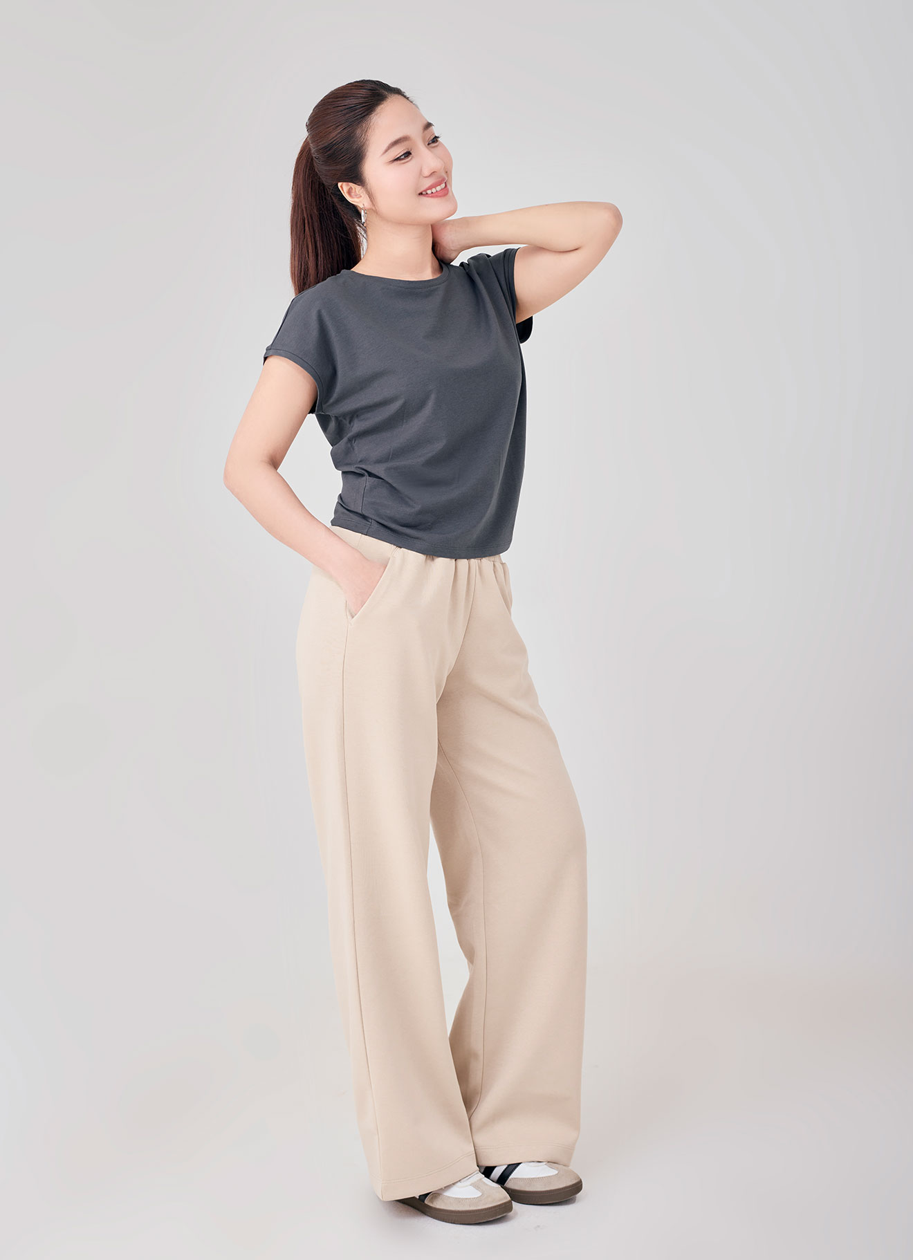 Black-Ink by Sleeve Blouse