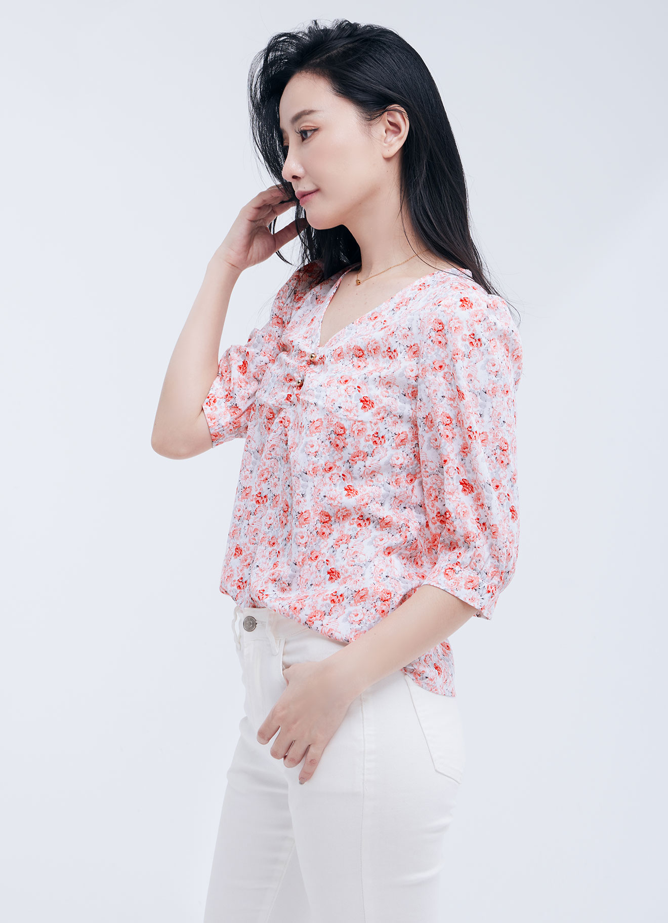 Conch-Shell  by Floral Printed Blouse