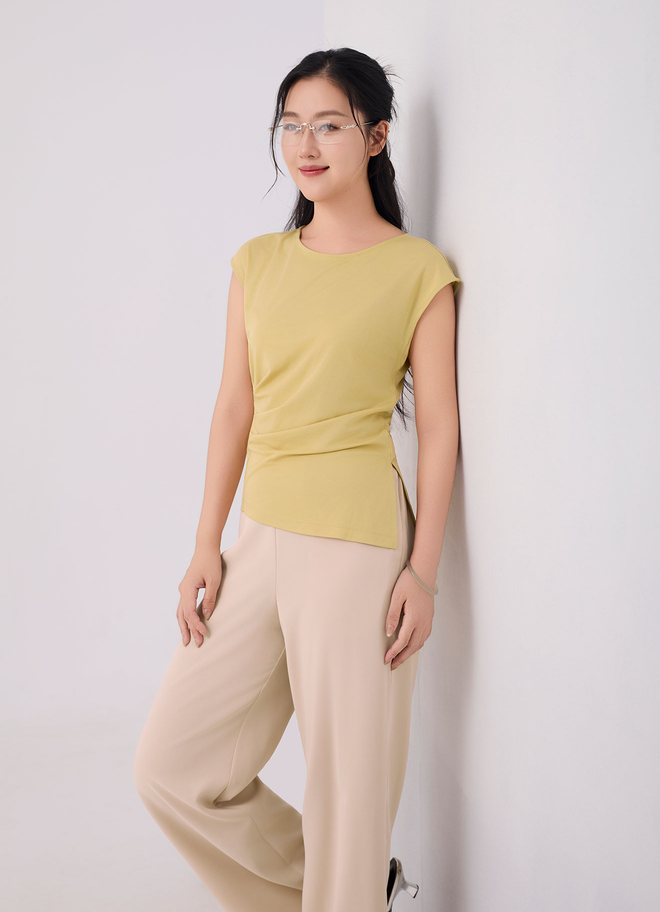 Jojoba by Round-Neck Blouse