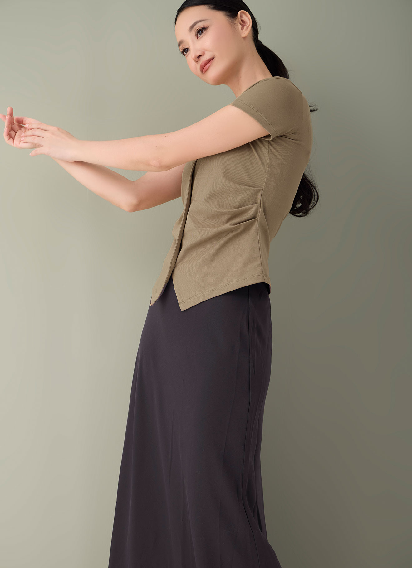 Apple-Cinnamon by V-Neck Blouse