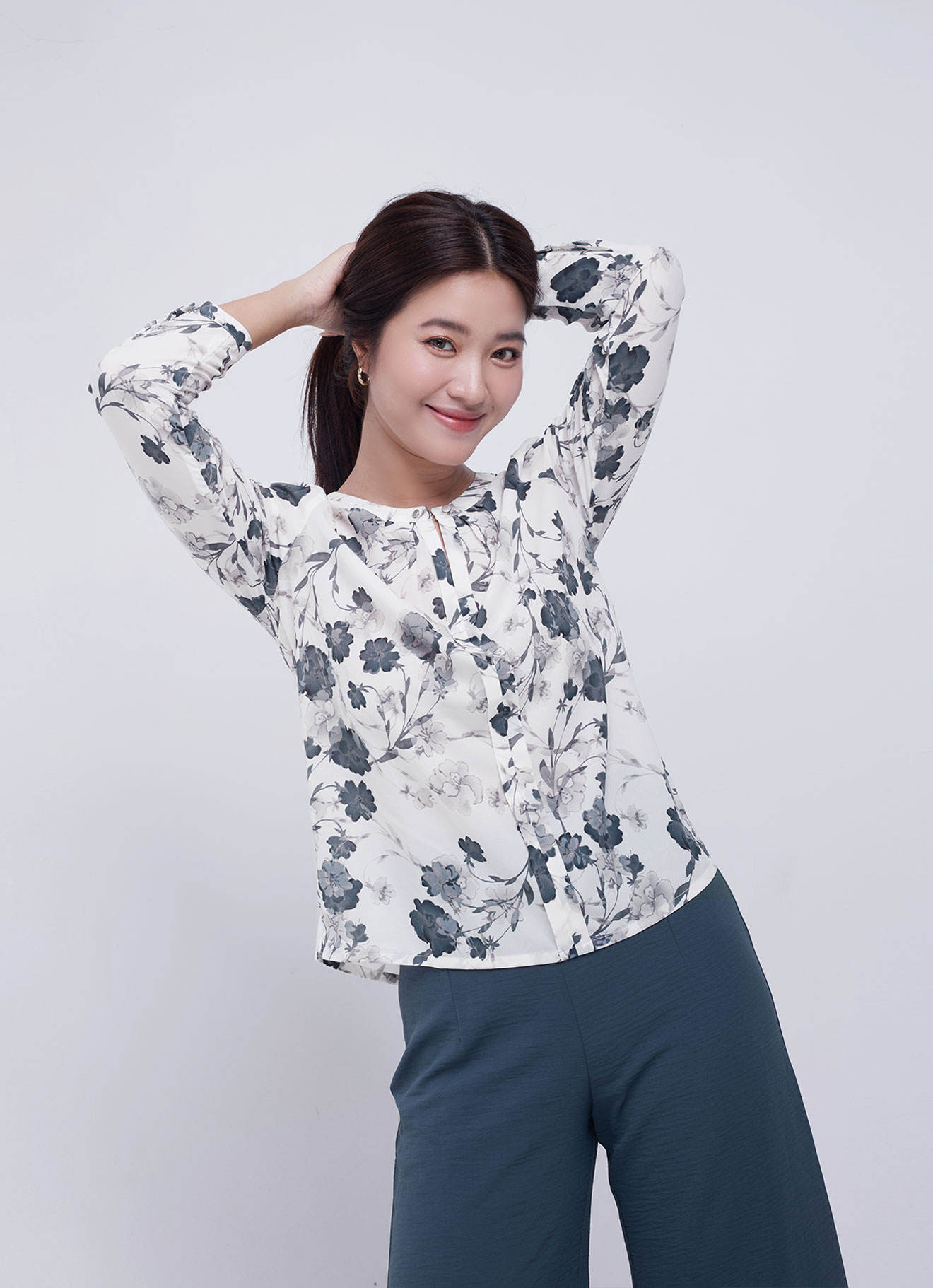 Blanc-de-Blanc by Floral Printed Blouse