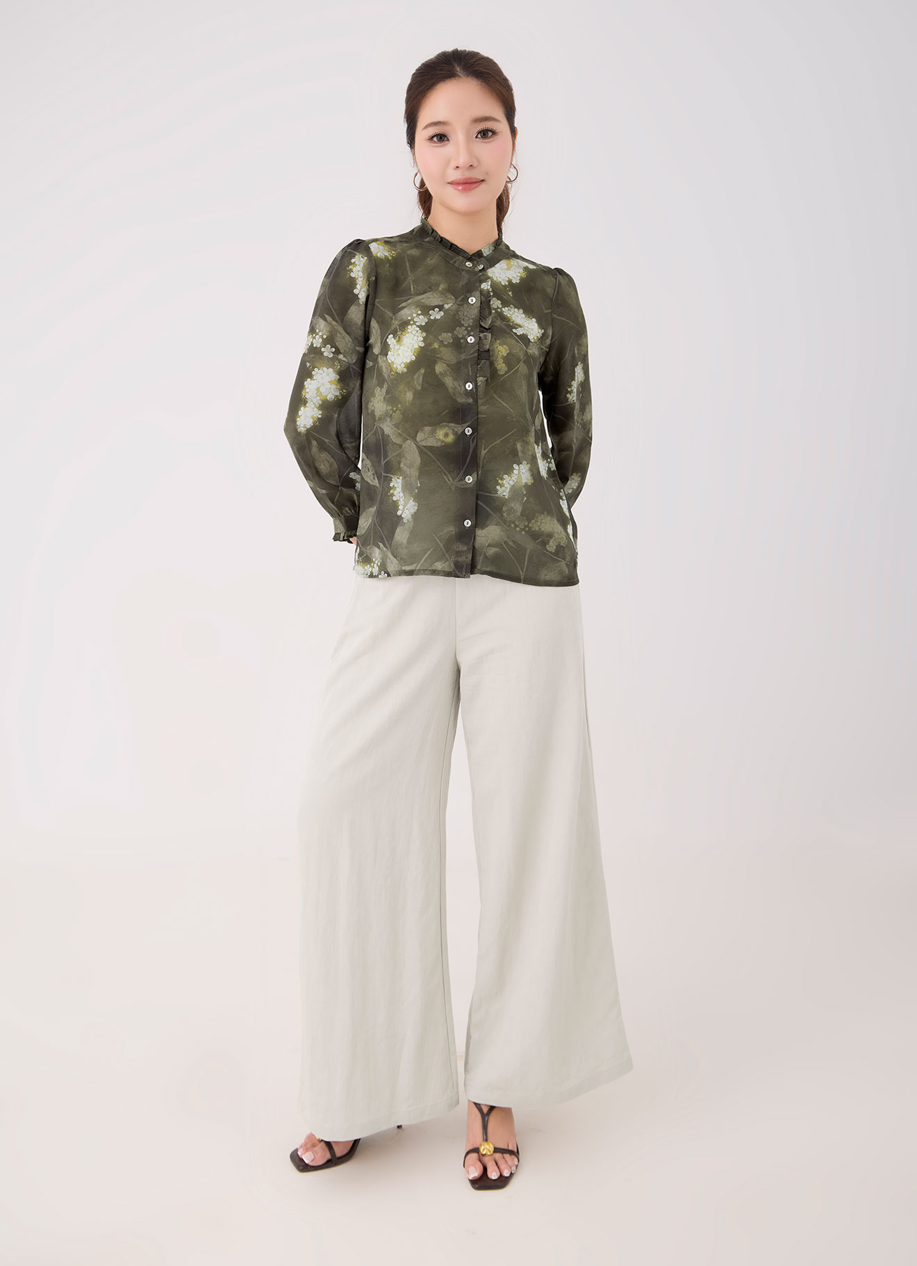 Bungee-Cord  by Floral Printed Blouse