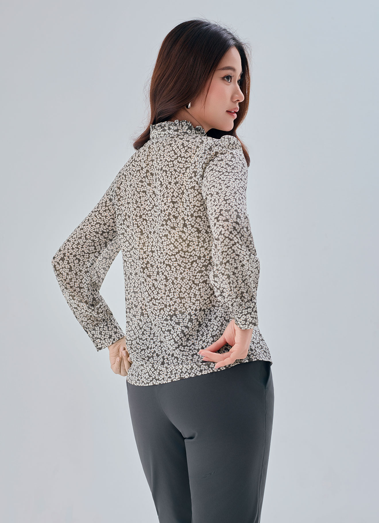 Carafe by Sleeveless Top