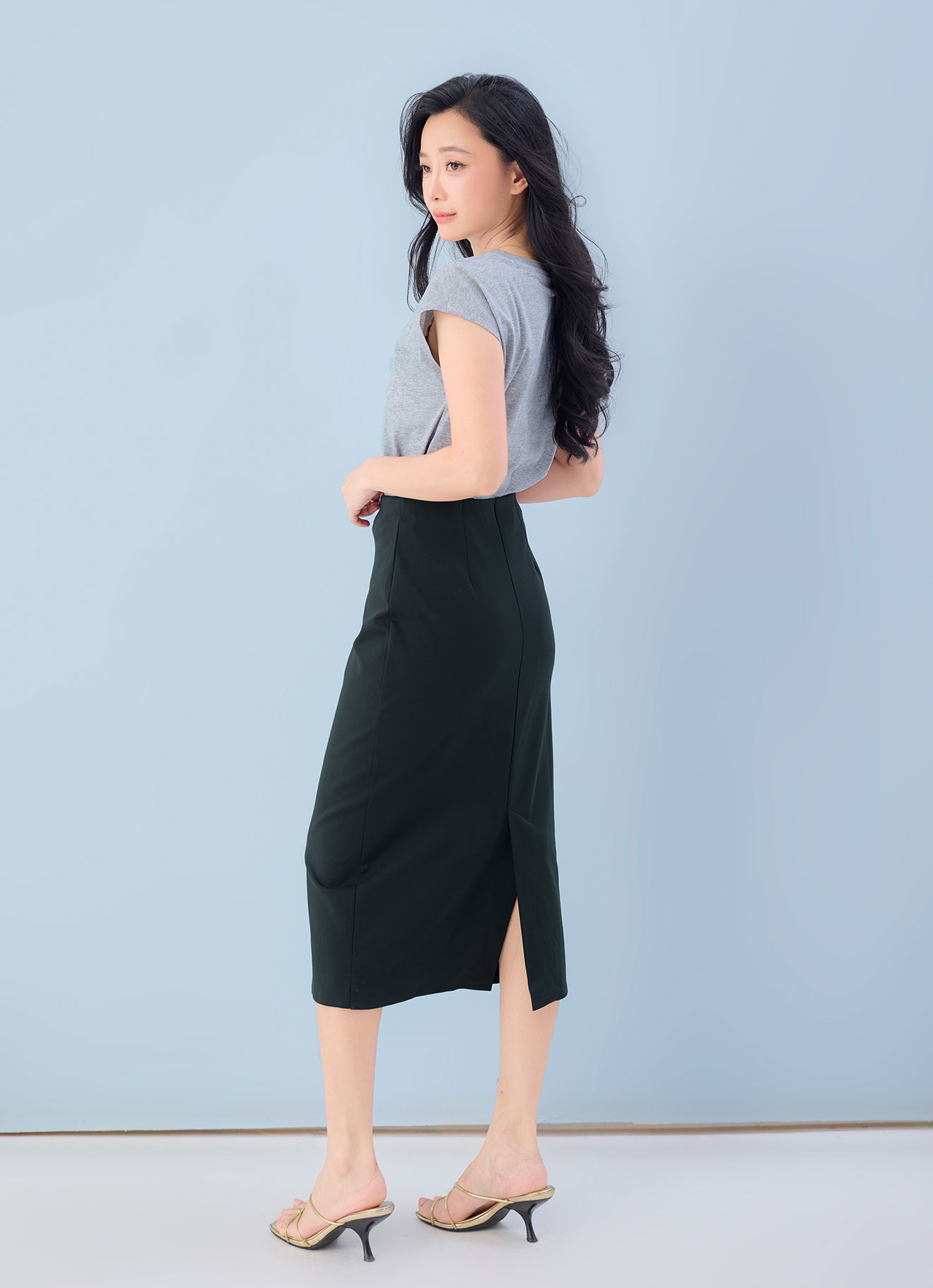 Duffel-Bag by High Waist Midi Skirt