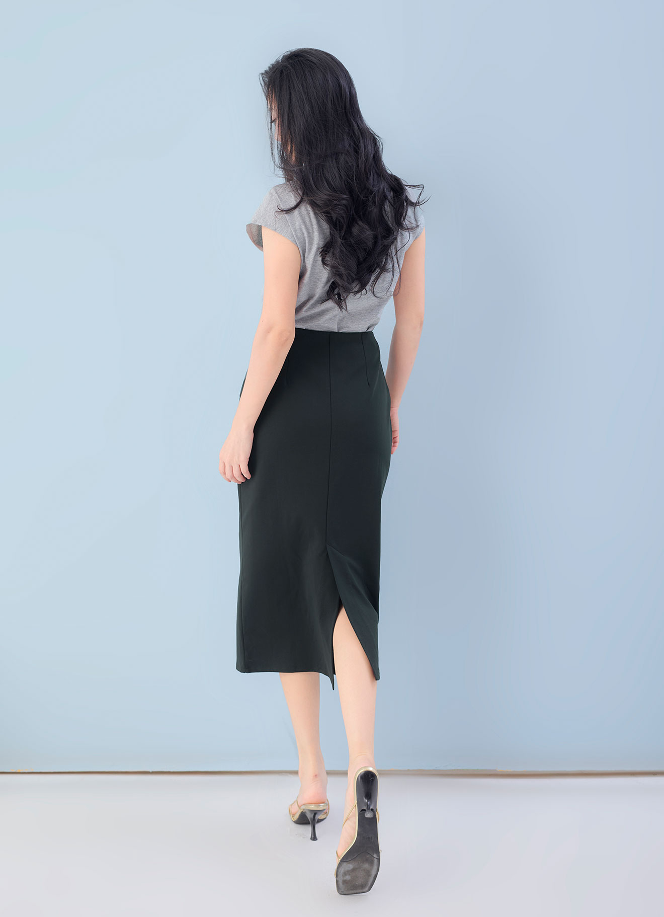 Duffel-Bag by High Waist Midi Skirt