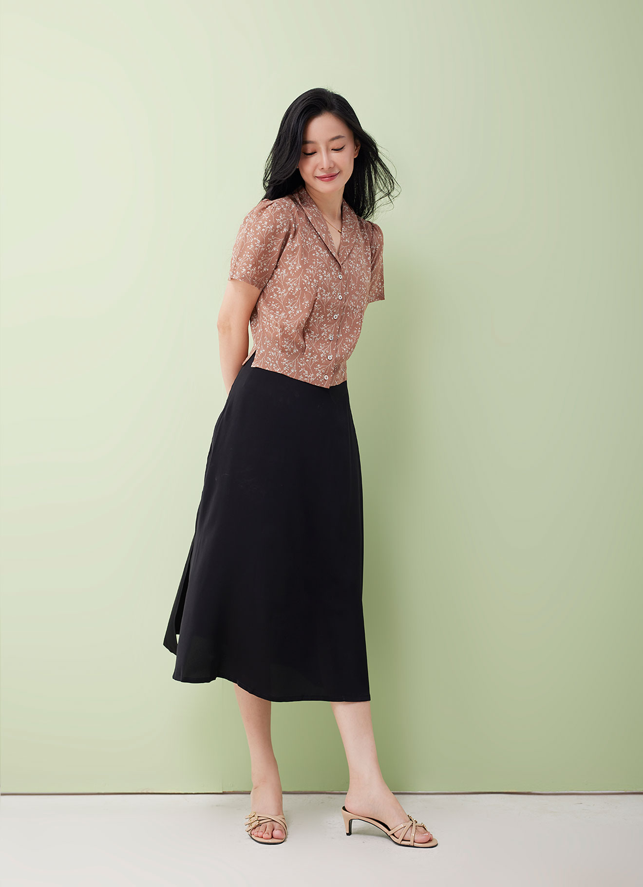 Mocha-Mousse by Printed Blouse