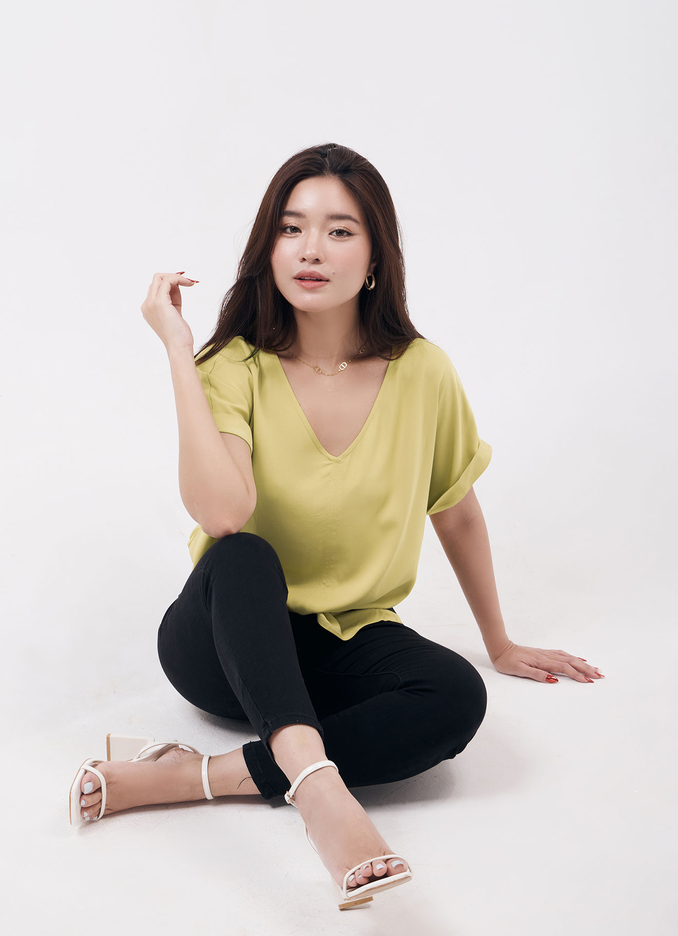 Oil-Yellow by V-Neck Top