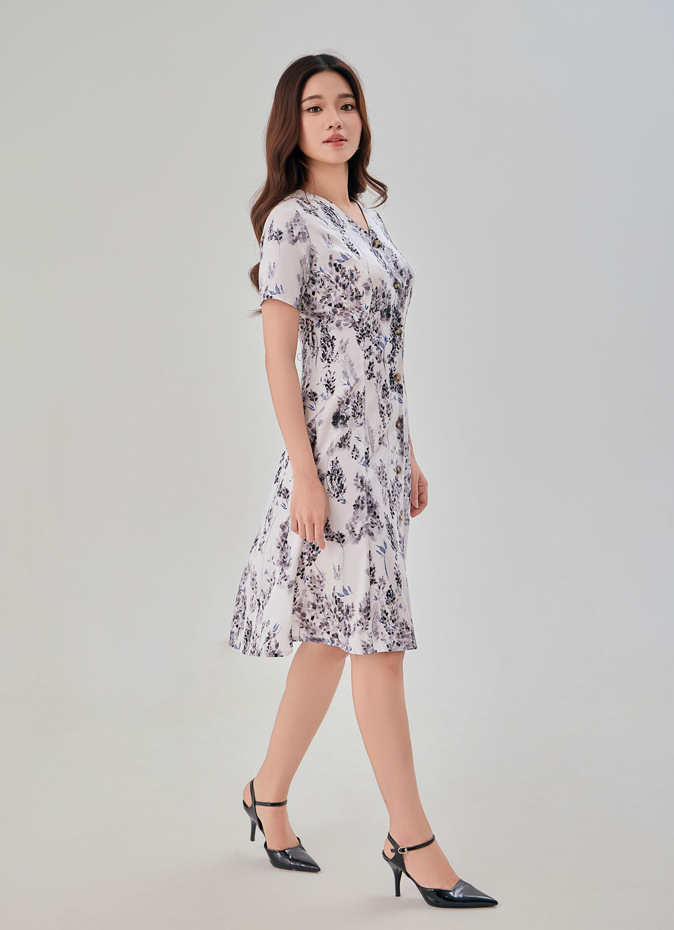 Sea-Fog by V-Neck Dress