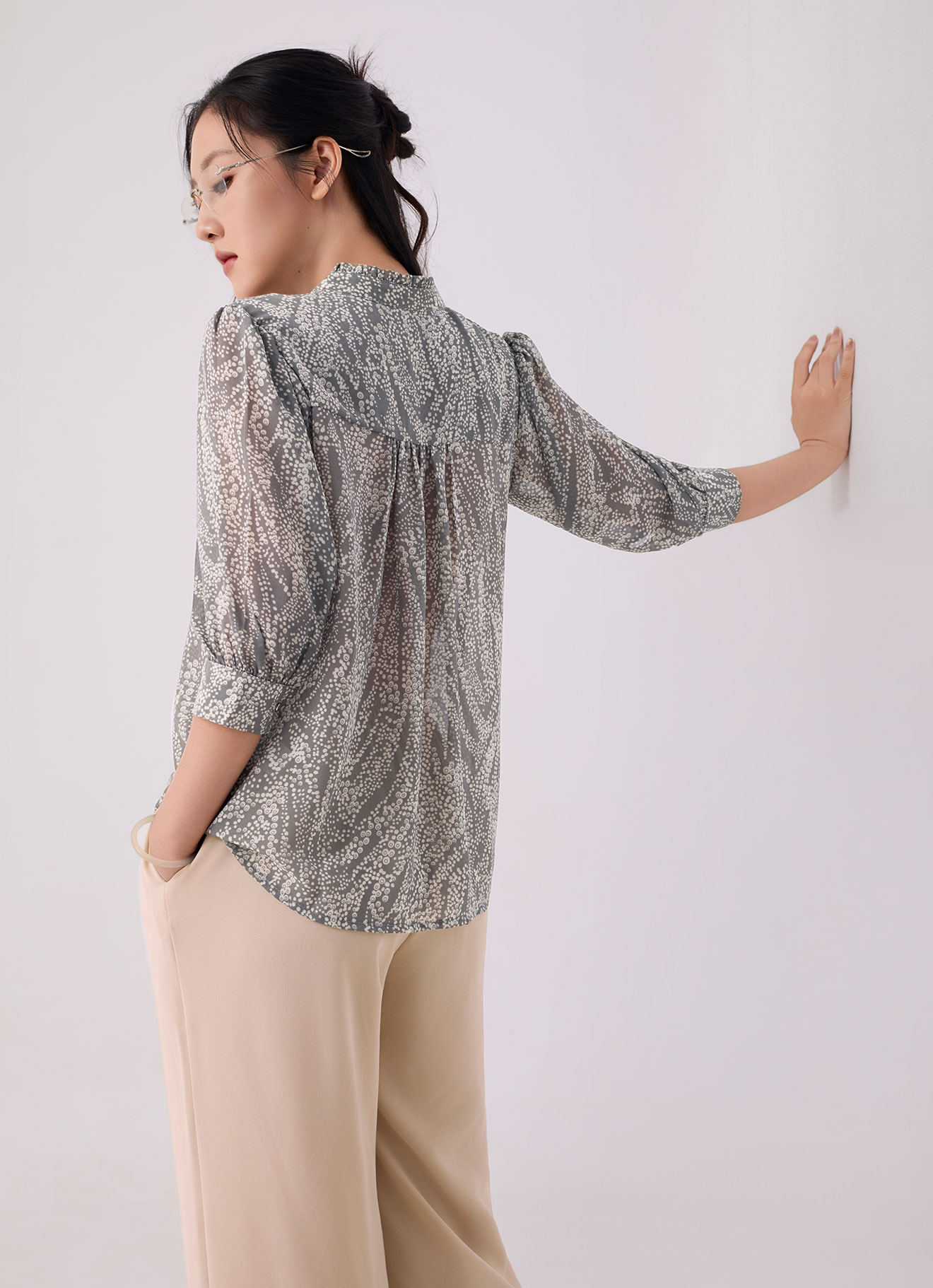 Shadow-Gray by Sleeve Blouse