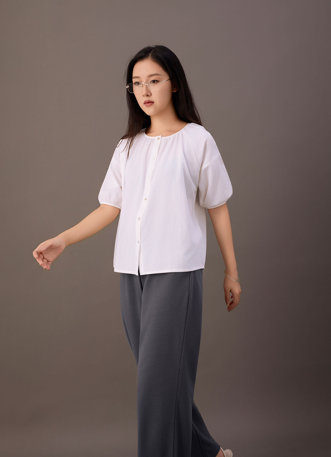 Snow-White by Sleeve Blouse