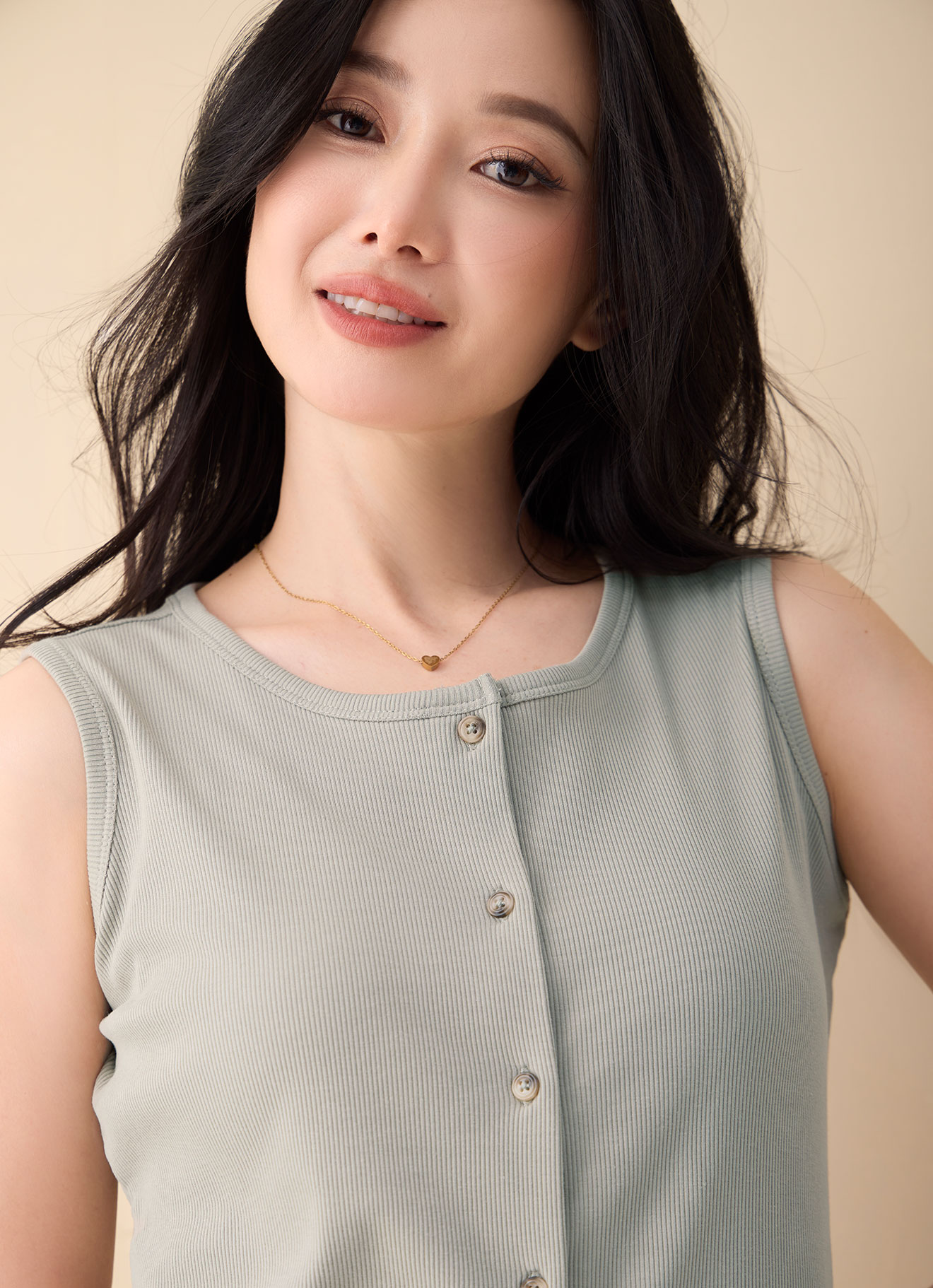 Tea by Sleeveless Top