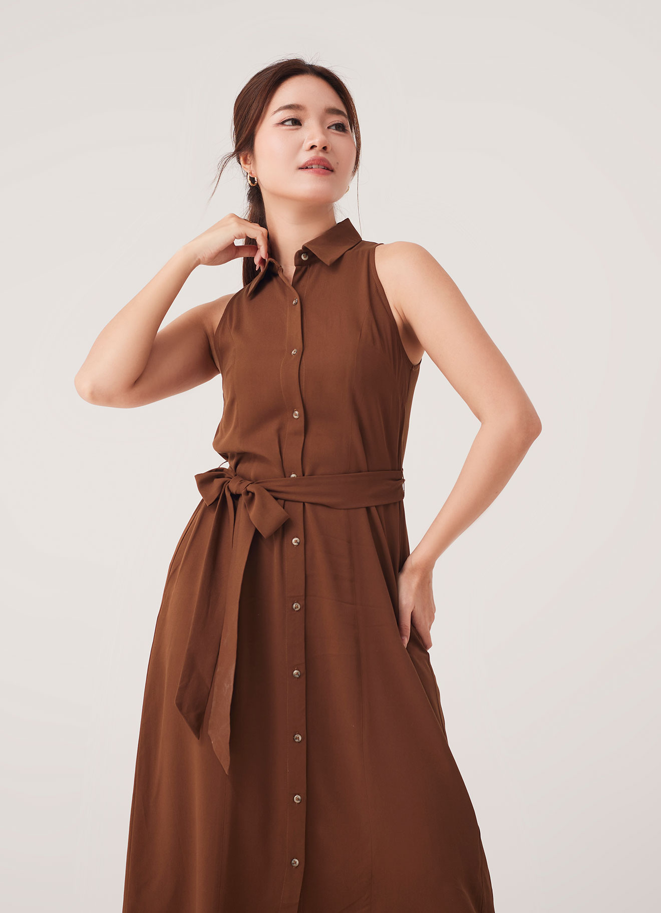 Tortoise-Shell  by Sleeveless Dress with Belt