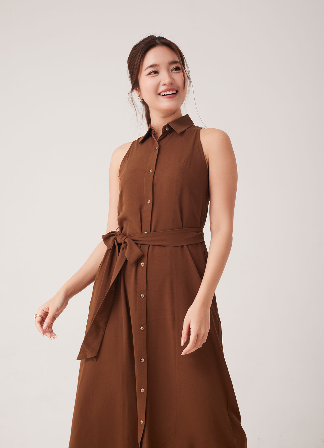 Tortoise-Shell  by Sleeveless Dress with Belt
