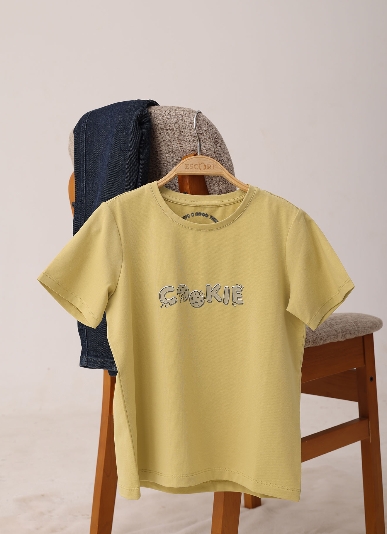     Misted-Yellow by T-Shirt